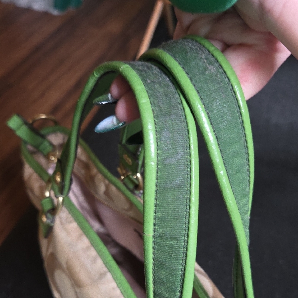 Coach Beige Signature Satchel with Green Trim - Picture 15 of 16